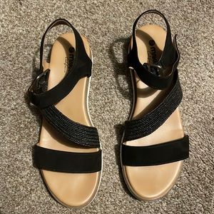 Women’s sandals
